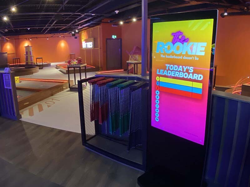 L55HD9W 55" Android Freestanding Digital Poster, White